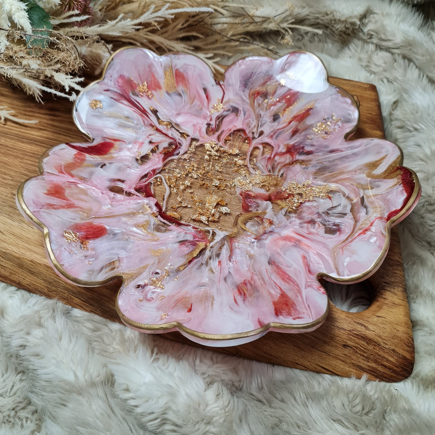 Fruit bowl (resin) in Pink, White and Gold