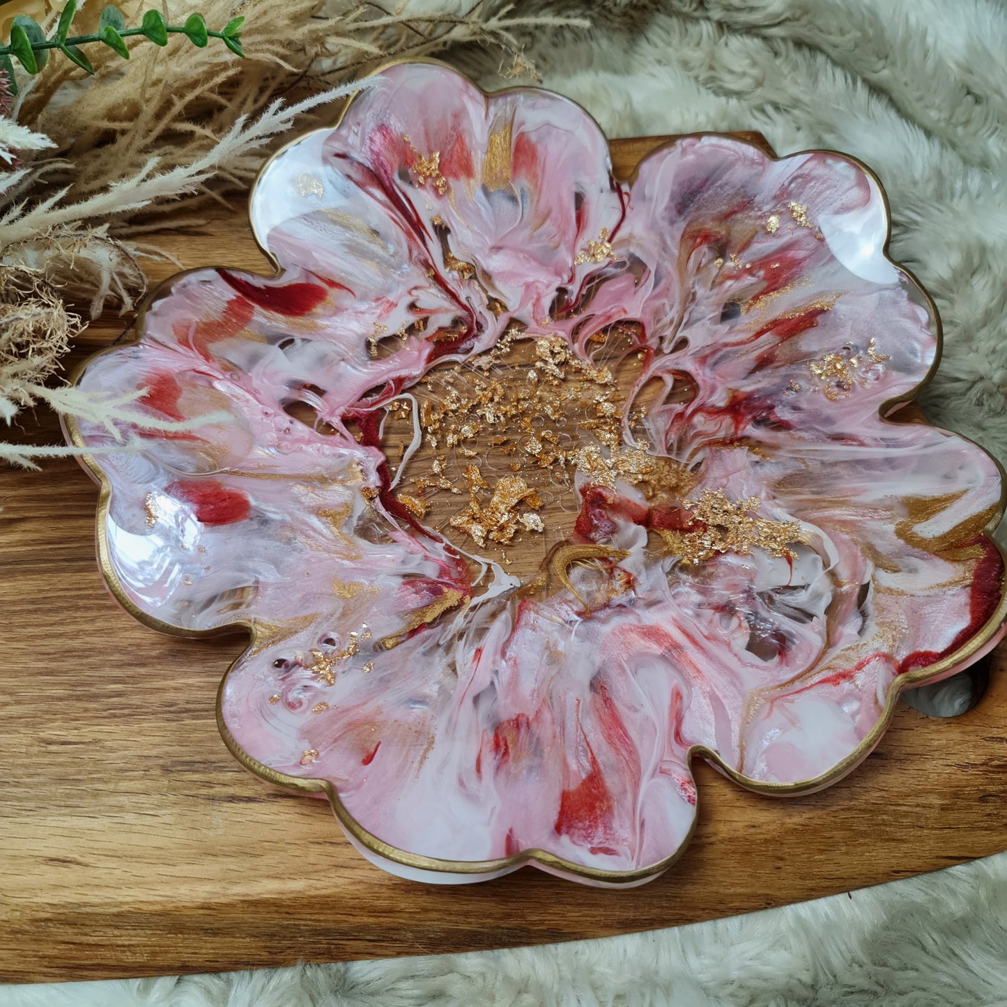 Fruit bowl (resin) in Pink, White and Gold