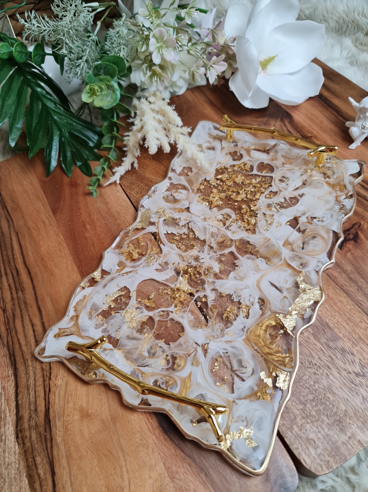 Agate Resin Tray in White and Gold